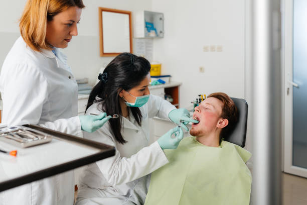Best Emergency Tooth Extraction in Nassau Bay, TX